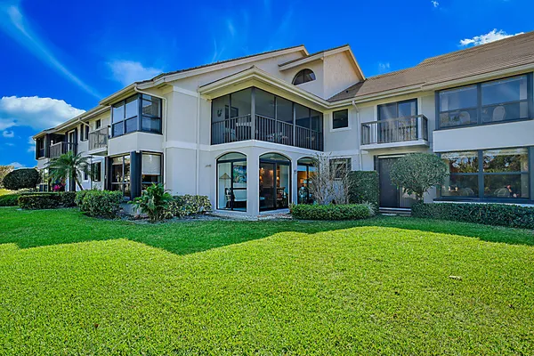 $850,000 | 3881 Back Bay Drive, Unit 118, Jupiter, FL 33477