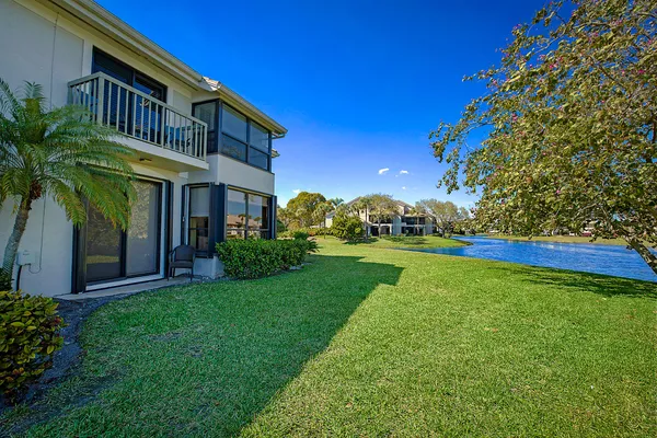 $850,000 | 3881 Back Bay Drive, Unit 118, Jupiter, FL 33477