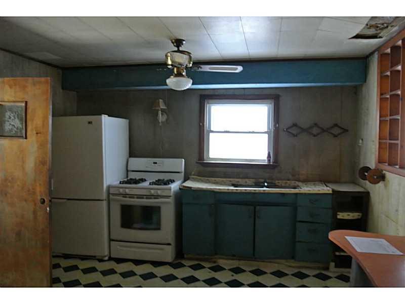 270 Kepple Road Leechburg, PA 15656 - Photo 10 of 16 Kitchen.