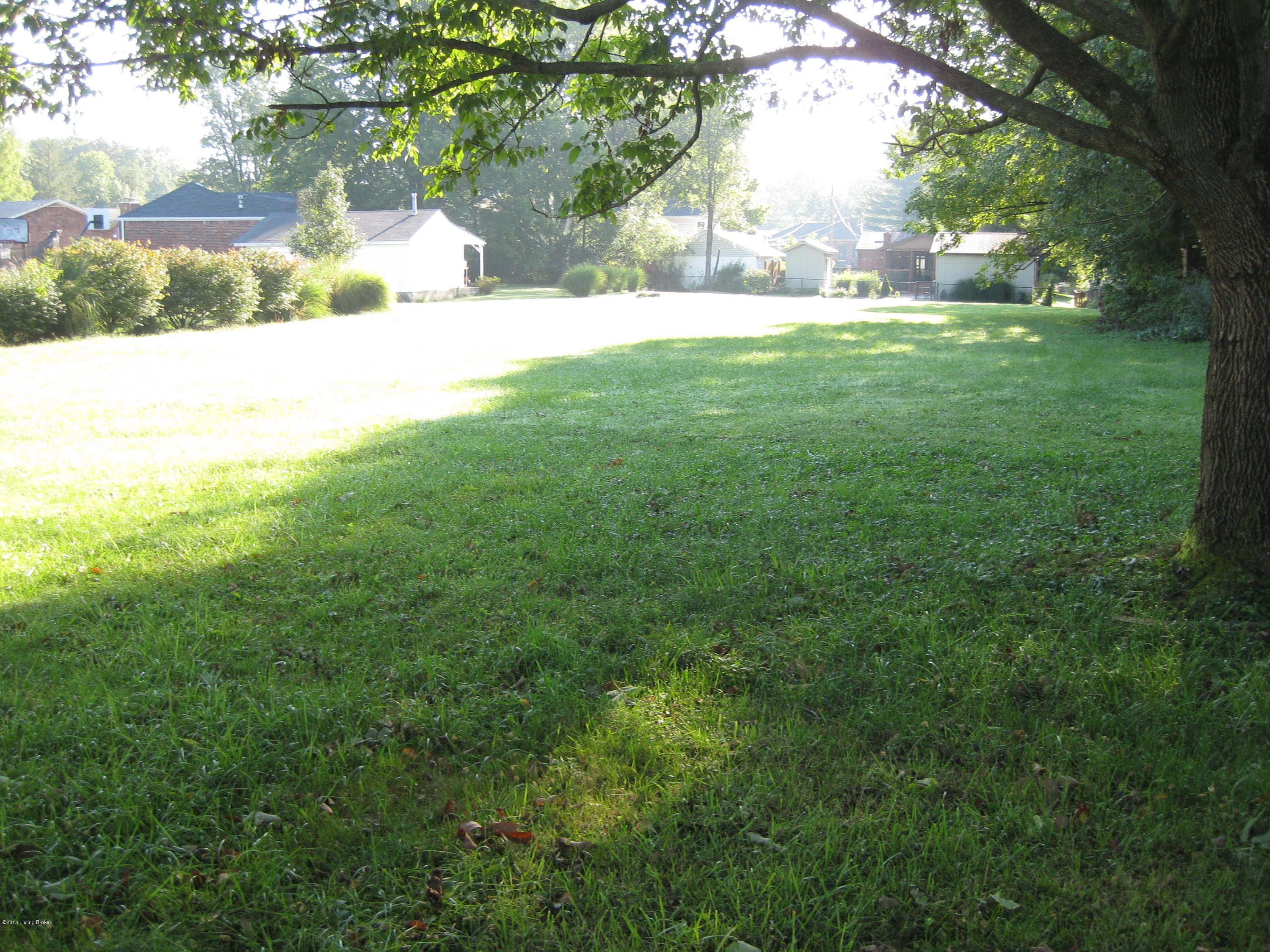 9209 Waltlee Road Louisville, KY 40291 - Photo 6 of 36 Open common area