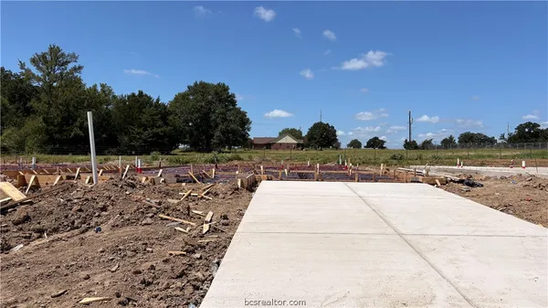 $323,955 | 10616 Knox Lndg Drive, Bryan, TX 77845