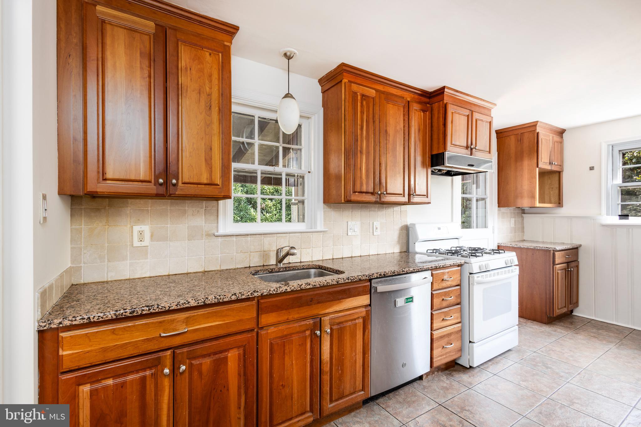 7634 Brookfield Road Cheltenham, PA 19012 - Photo 7 of 31 Gallery Image 7