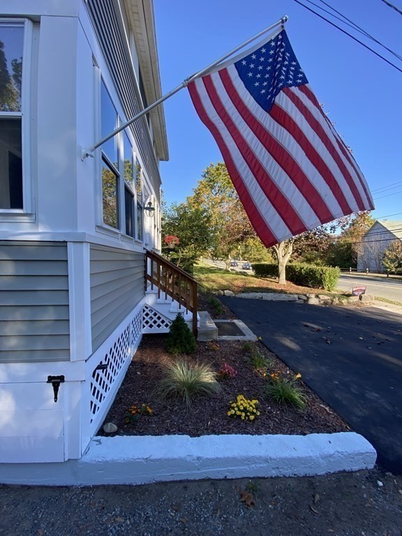 442 Main Street Wareham, MA 02571 - Photo 4 of 36 Gallery Image 4