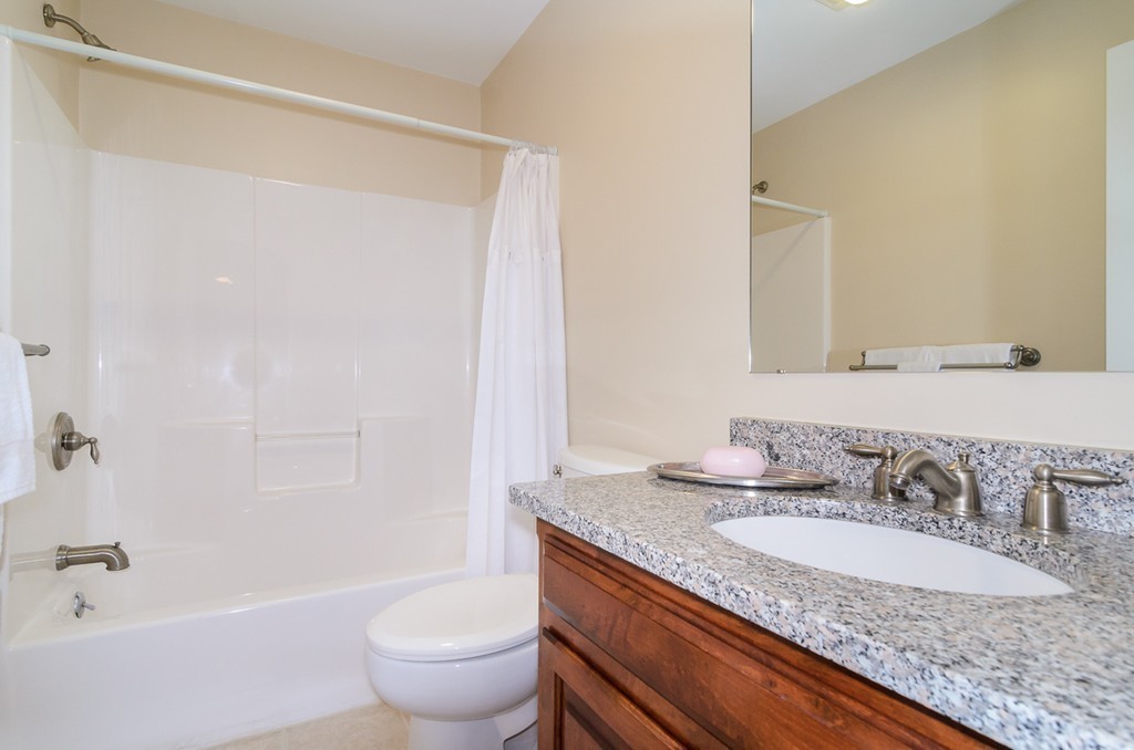 117 Grey Birch Road, Unit 117 Norfolk, MA 02056 - Photo 16 of 30 Gallery Image 16