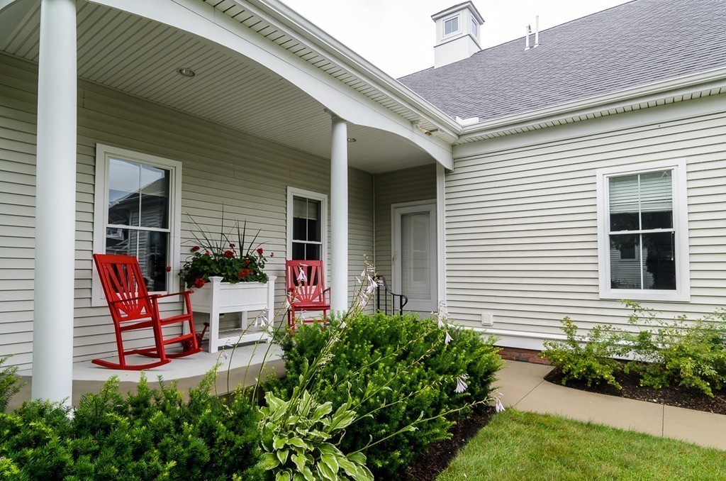 117 Grey Birch Road, Unit 117 Norfolk, MA 02056 - Photo 2 of 30 Gallery Image 2