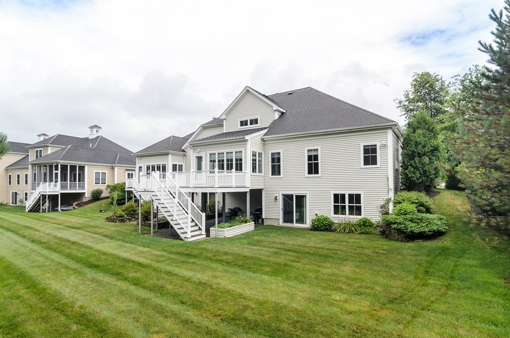117 Grey Birch Road, Unit 117 Norfolk, MA 02056 - Photo 3 of 30 Gallery Image 3