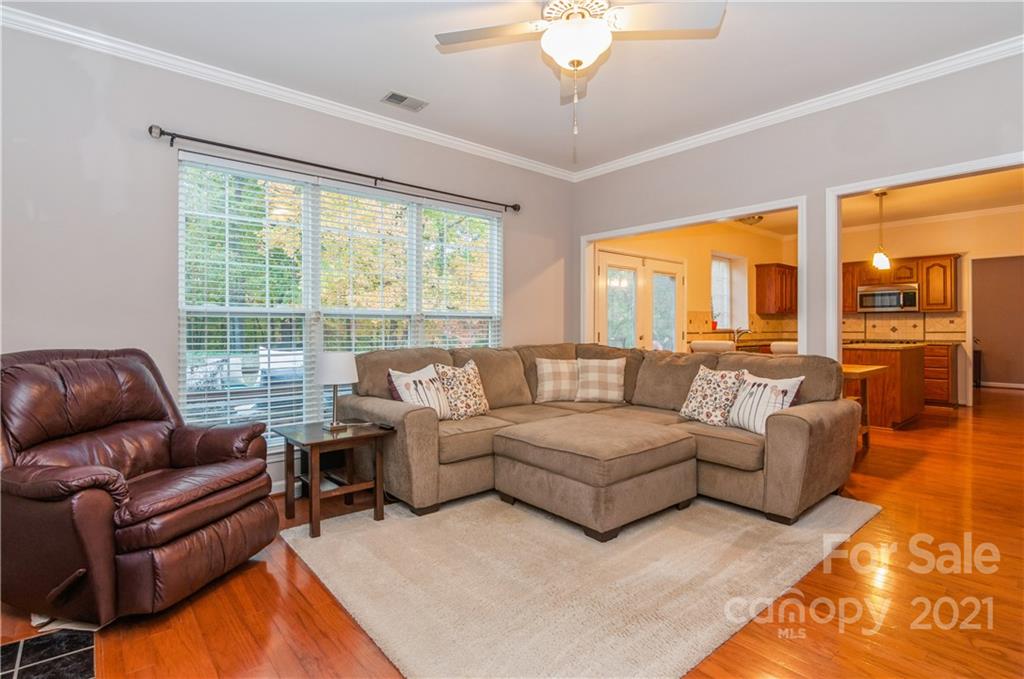 640 Clearbrook Road Matthews, NC 28105 - Photo 17 of 38 Gallery Image 17