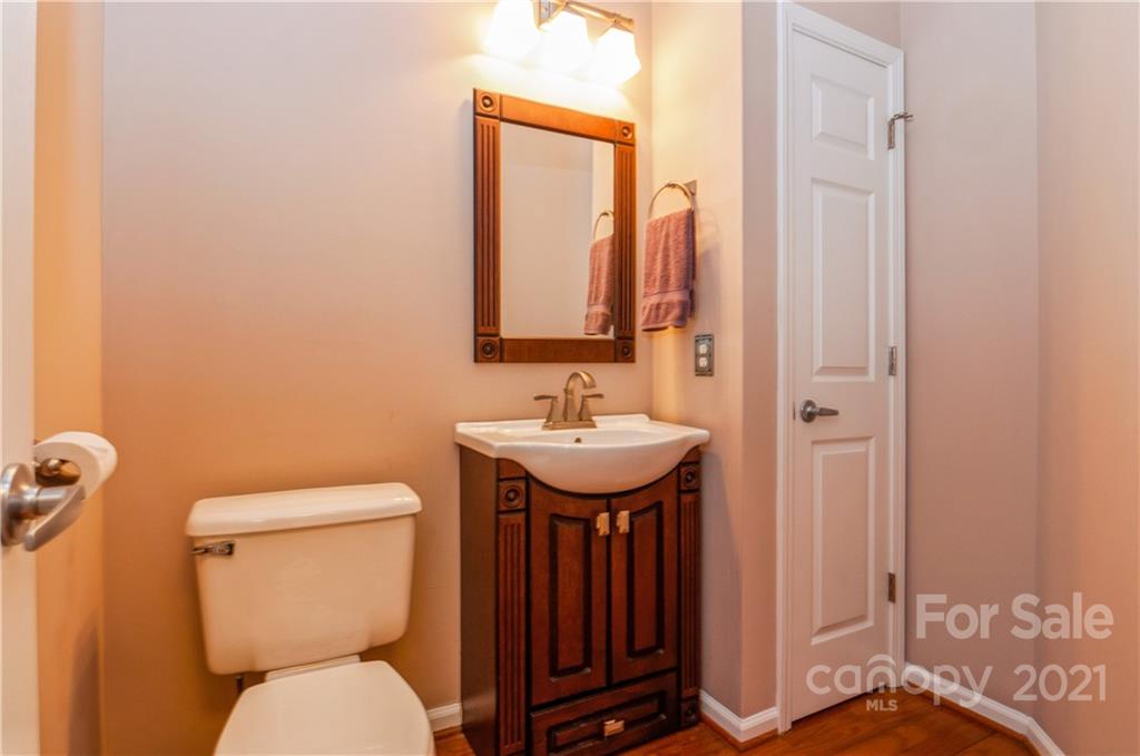 640 Clearbrook Road Matthews, NC 28105 - Photo 19 of 38 Gallery Image 19