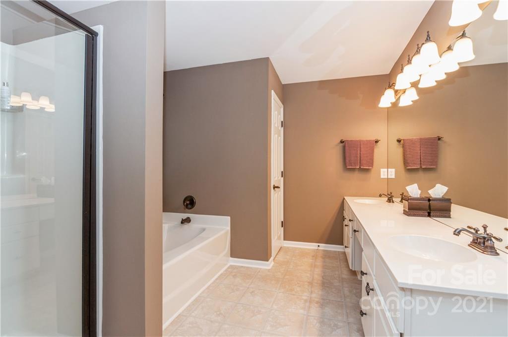 640 Clearbrook Road Matthews, NC 28105 - Photo 23 of 38 Gallery Image 23