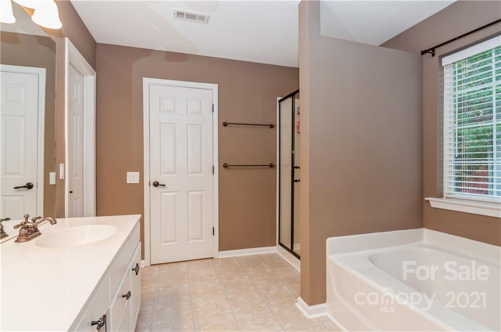 640 Clearbrook Road Matthews, NC 28105 - Photo 24 of 38 Gallery Image 24
