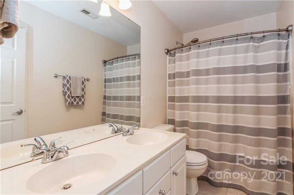 640 Clearbrook Road Matthews, NC 28105 - Photo 33 of 38 Gallery Image 33