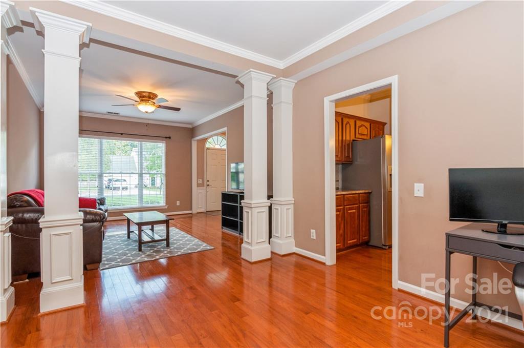640 Clearbrook Road Matthews, NC 28105 - Photo 9 of 38 Gallery Image 9