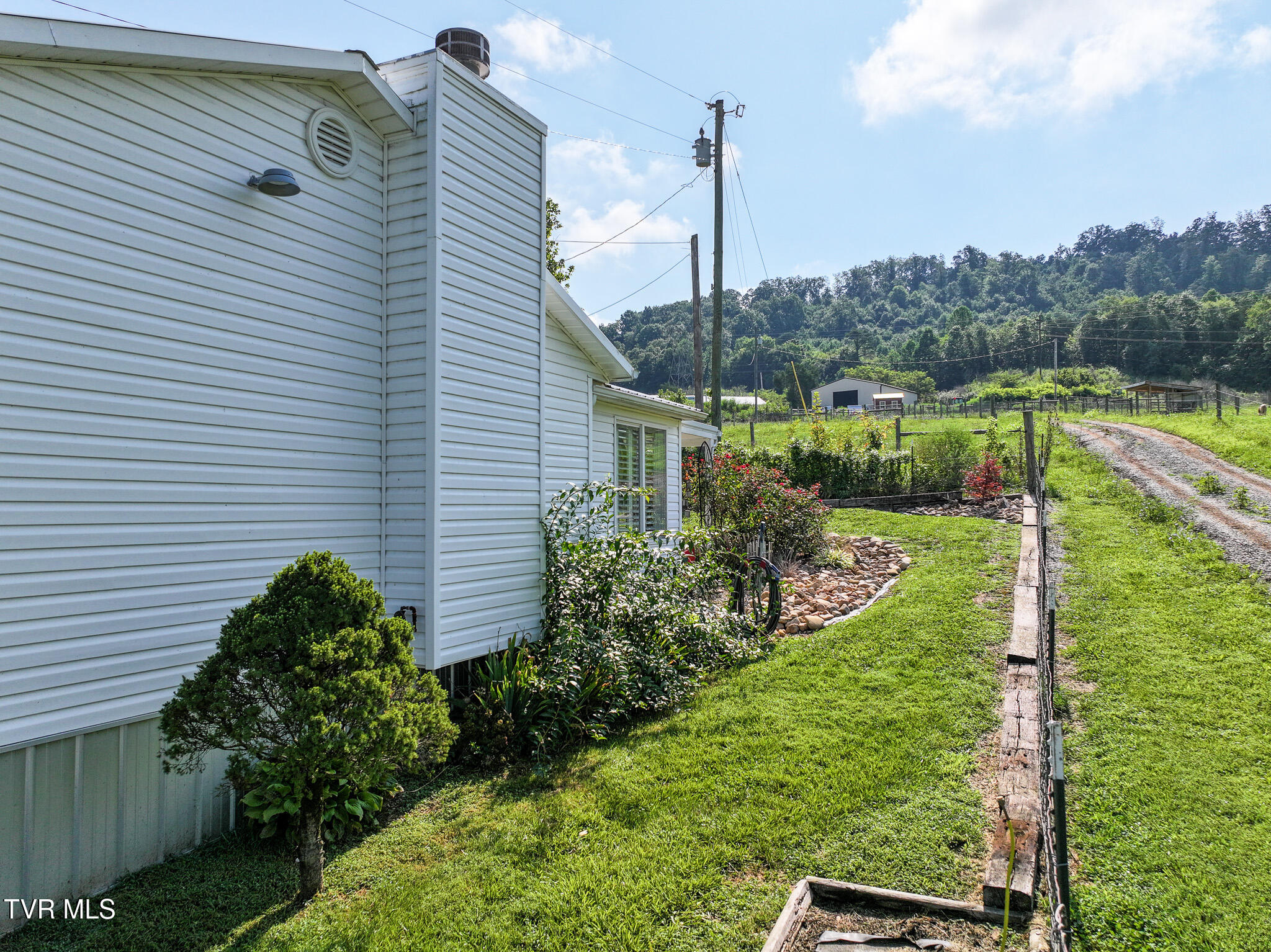 2074 West Pines Road Afton, TN 37616 - Photo 33 of 52 33