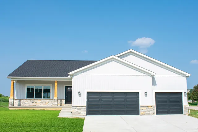 $439,900 | 2614 Piney, Bloomington, IL 61705