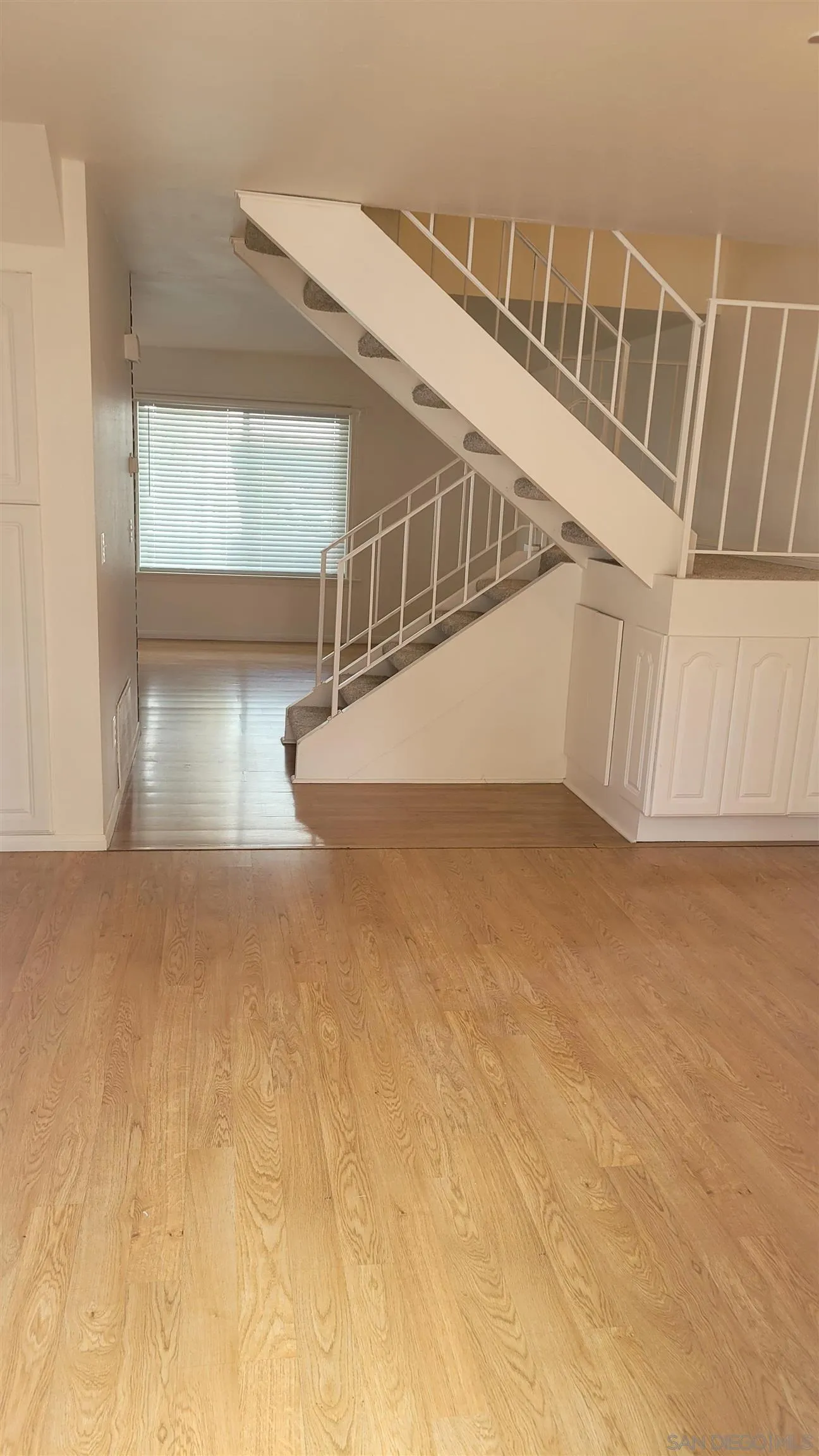 863 Del Mar Downs Road, Unit D Solana Beach, CA 92075 - Photo 7 of 23 a view of entryway