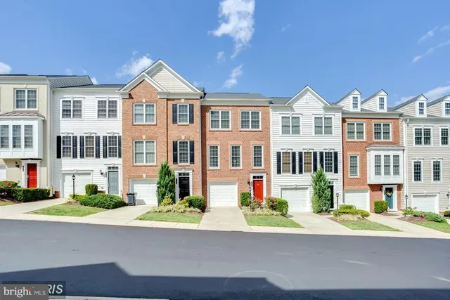 $2,975 | 2159 Oberlin Drive, Woodbridge, VA 22191