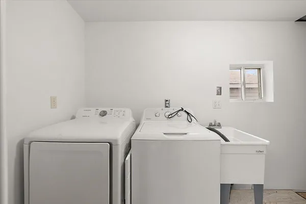 $379,000 | 3545 Union Lake Road, Commerce Township, MI 48382