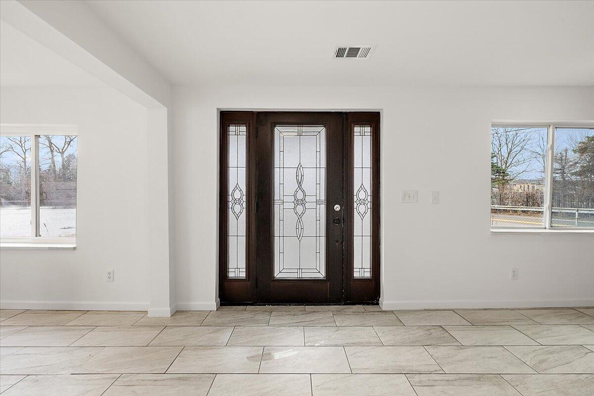 3545 Union Lake Road Commerce Township, MI 48382 - Photo 9 of 57 IMG_0317