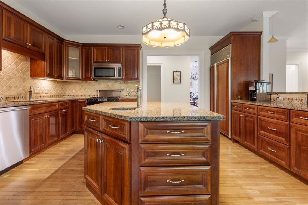 266 Landham Road Sudbury, MA 01776 - Photo 4 of 27