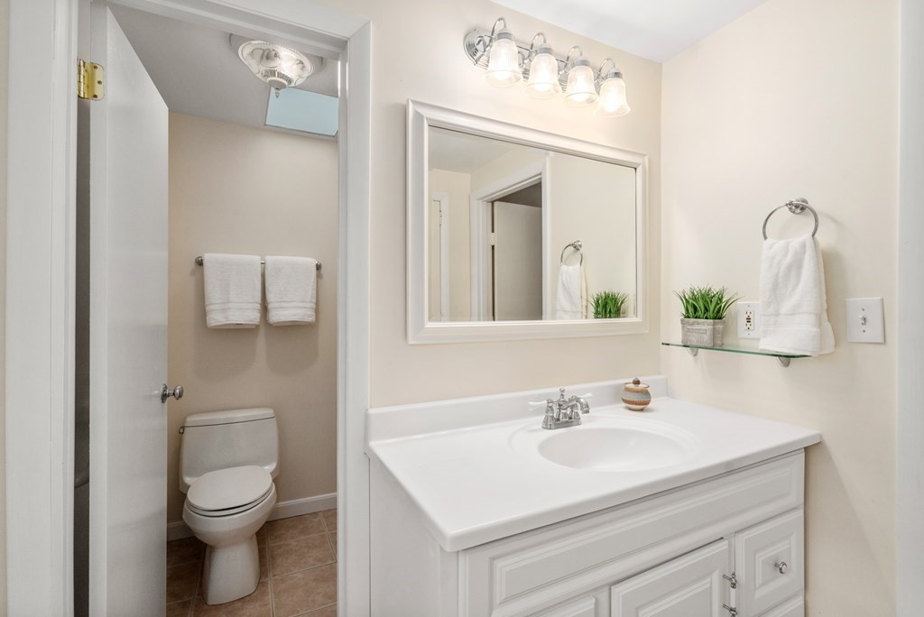 24 Crown Point Road Sudbury, MA 01776 - Photo 18 of 32