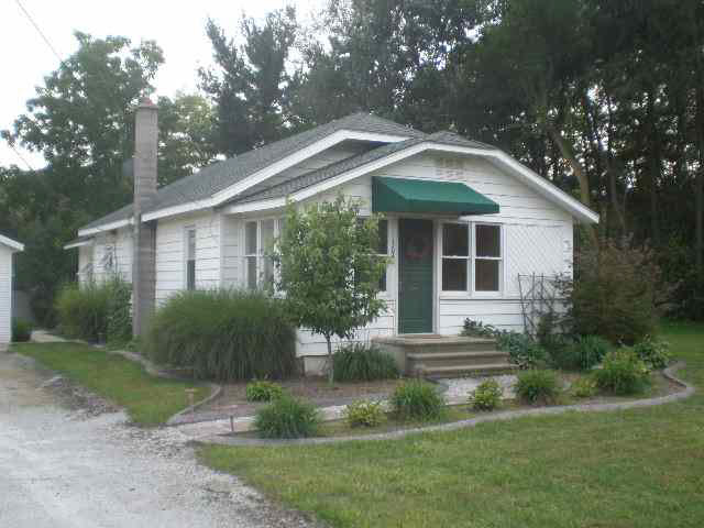 304 Hackett Road Goshen, IN 46528 - Photo 1 of 18 Gallery Image 1