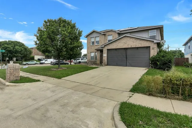$350,000 | 6021 Lucas Court, Fort Worth, TX 76119