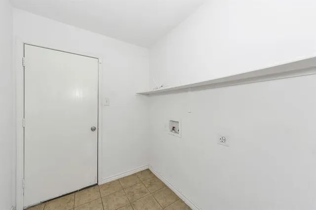 $350,000 | 6021 Lucas Court, Fort Worth, TX 76119