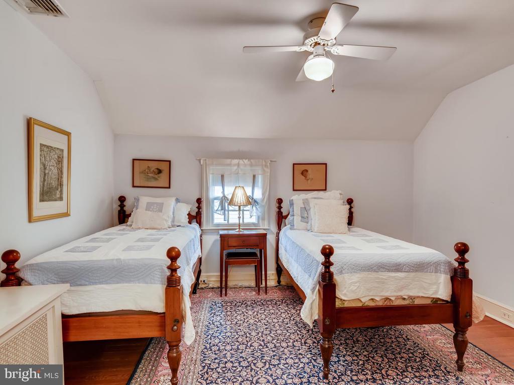 803 St Georges Road Baltimore, MD 21210 - Photo 23 of 43 Second Bedroom