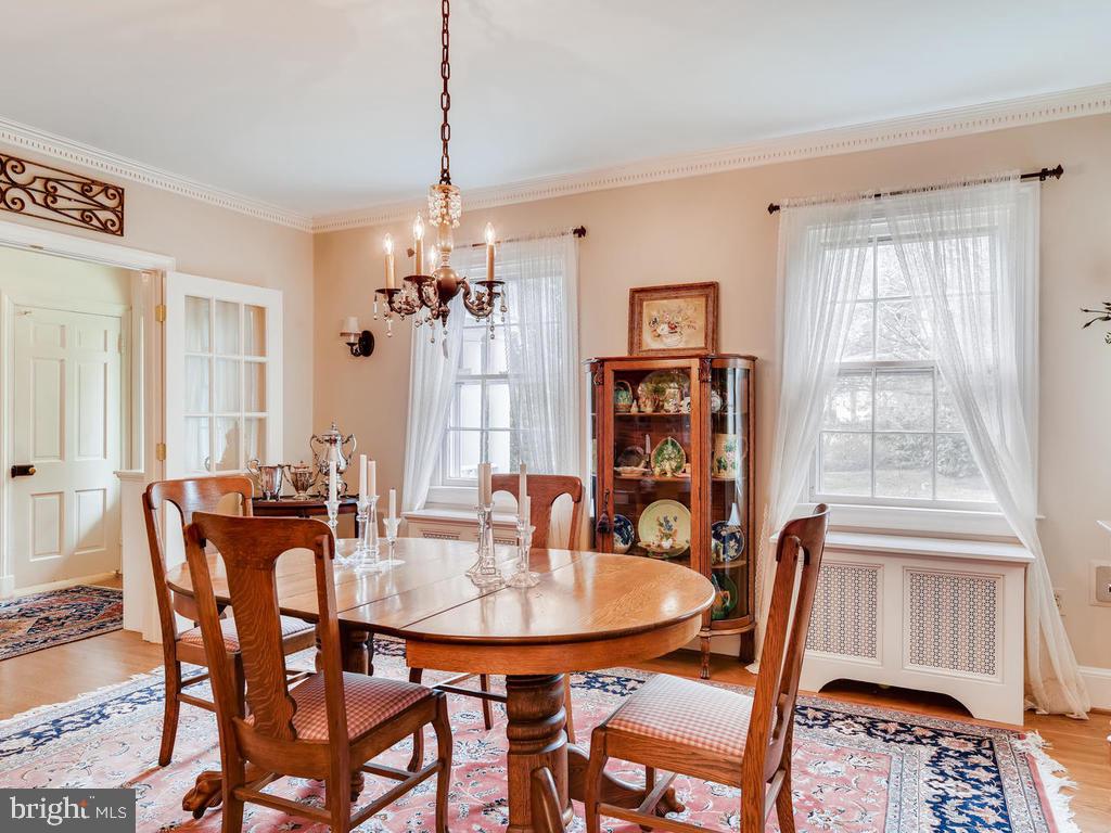 803 St Georges Road Baltimore, MD 21210 - Photo 7 of 43 Dining Room