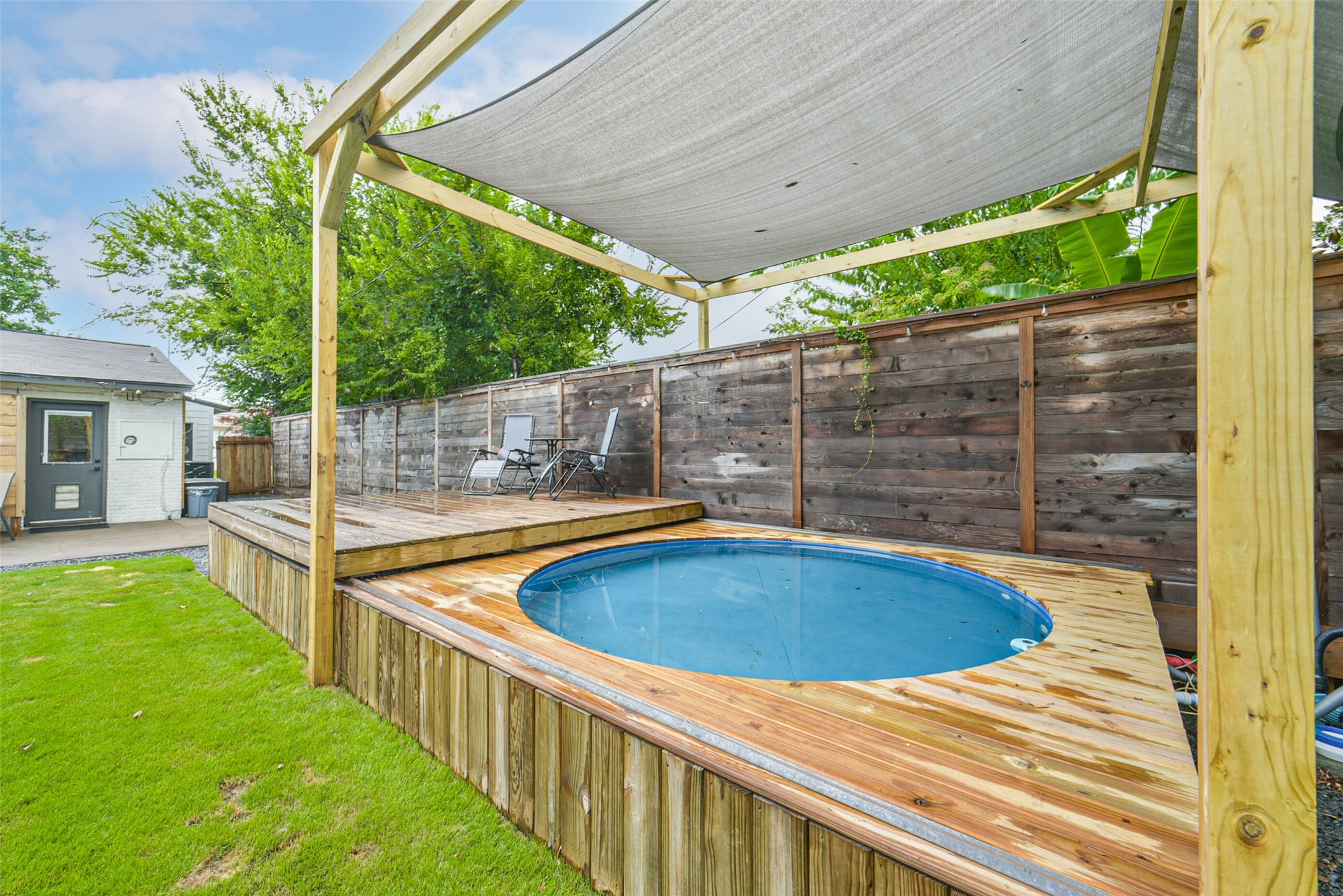 6205 South Rice Avenue Bellaire, TX 77401 - Photo 15 of 21 a view of outdoor space and swimming pool