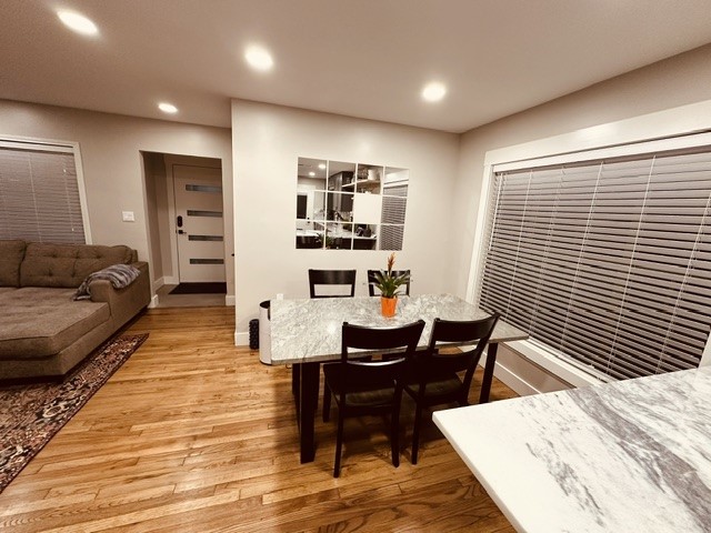 6205 South Rice Avenue Bellaire, TX 77401 - Photo 6 of 21 a living room with furniture