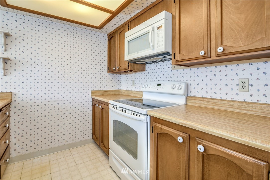 820 Cady Road, Unit E103 Everett, WA 98203 - Photo 7 of 25 Gallery Image 7