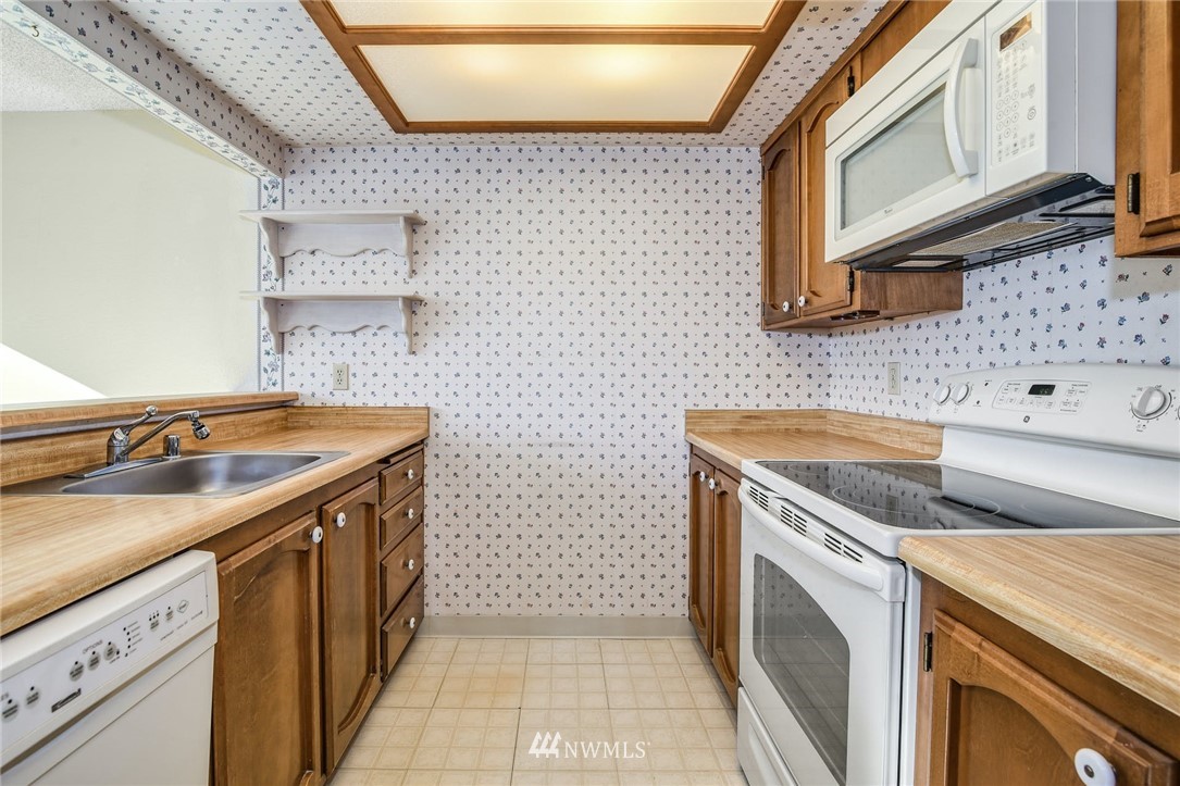 820 Cady Road, Unit E103 Everett, WA 98203 - Photo 8 of 25 Gallery Image 8