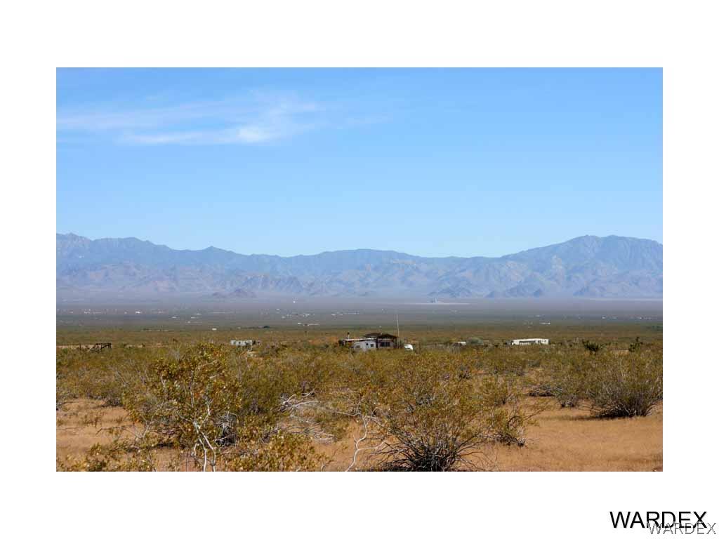 4629 Hopi Road Golden Valley, AZ 86413 - Photo 2 of 11 a view of city and mountain
