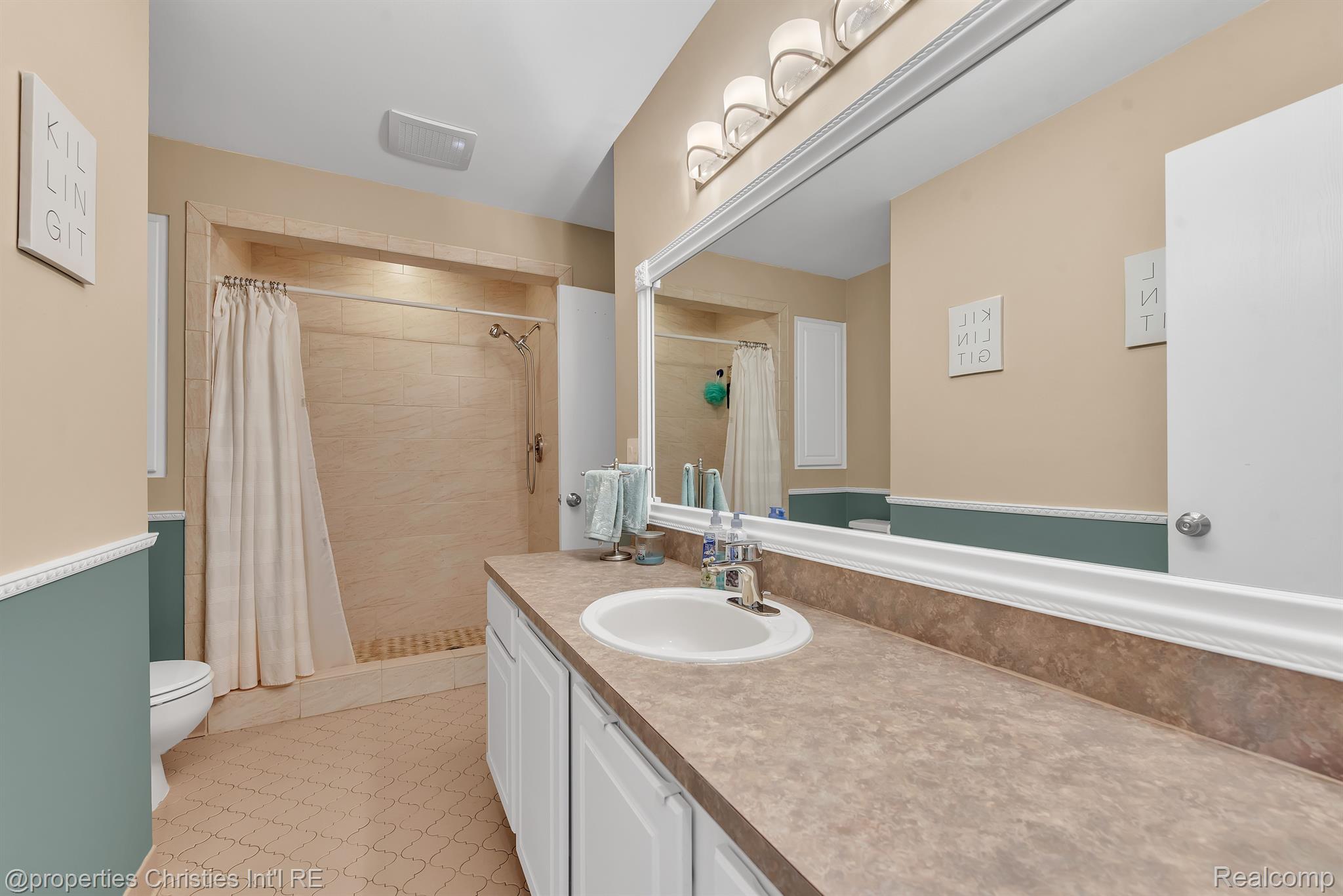 1562 Streamwood Court Rochester, MI 48307 - Photo 22 of 26