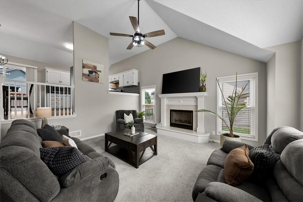 16414 West 158th Terrace Olathe, KS 66062 - Photo 5 of 45