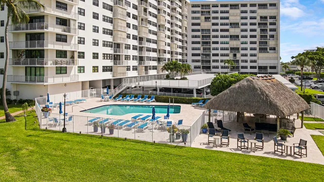 $355,000 | 336 Golfview Road, Unit 1016, North Palm Beach, FL 33408