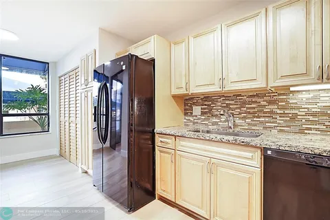 $425,000 | 7186 Promenade Drive, Unit 101, Boca Raton, FL 33433