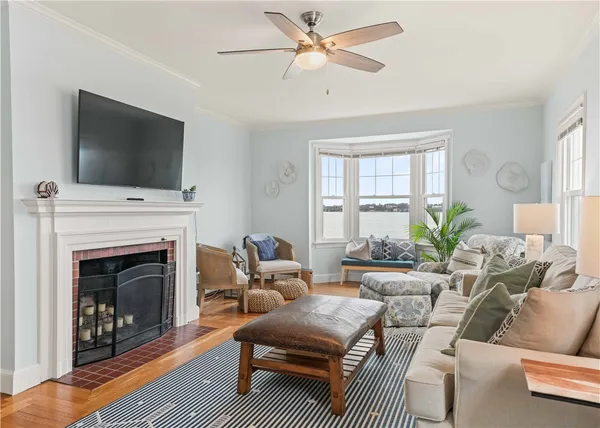 $5,000 | 112 Esplanade, Middletown, RI 02842