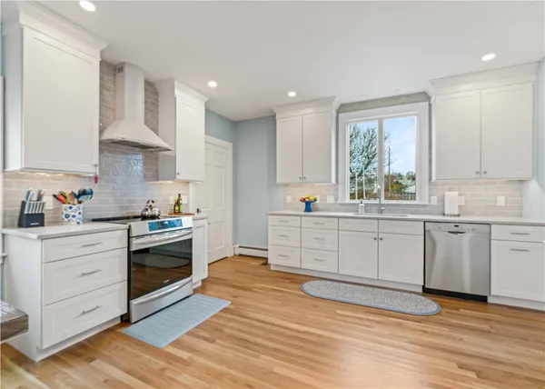 $5,000 | 112 Esplanade, Middletown, RI 02842