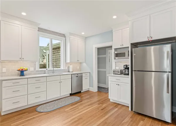 $5,000 | 112 Esplanade, Middletown, RI 02842