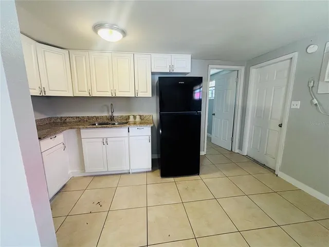 $1,100 | 1308 Lexington Court, Tampa, FL 33612