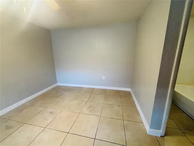 $1,100 | 1308 Lexington Court, Tampa, FL 33612