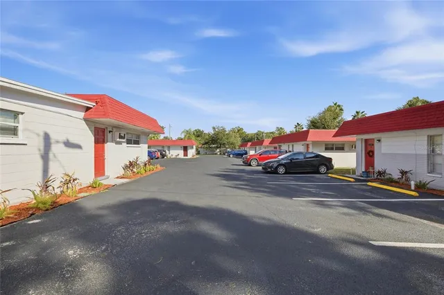 $1,100 | 1308 Lexington Court, Tampa, FL 33612