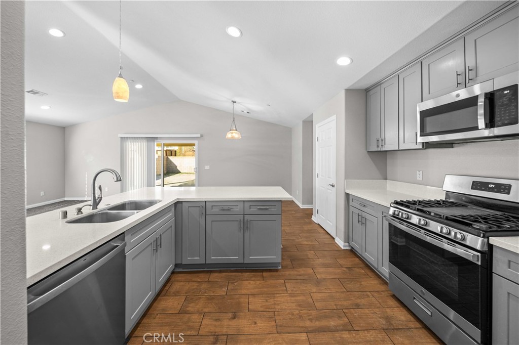 2009 East Jenner Street Lancaster, CA 93535 - Photo 6 of 15