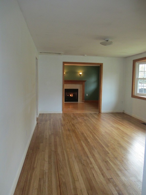 264 Moncrief Road Rockland, MA 02370 - Photo 4 of 30 Gallery Image 4