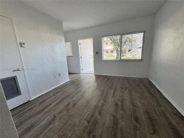 $1,900 | 251 Hibiscus Drive, Unit 2, Miami Springs, FL 33166