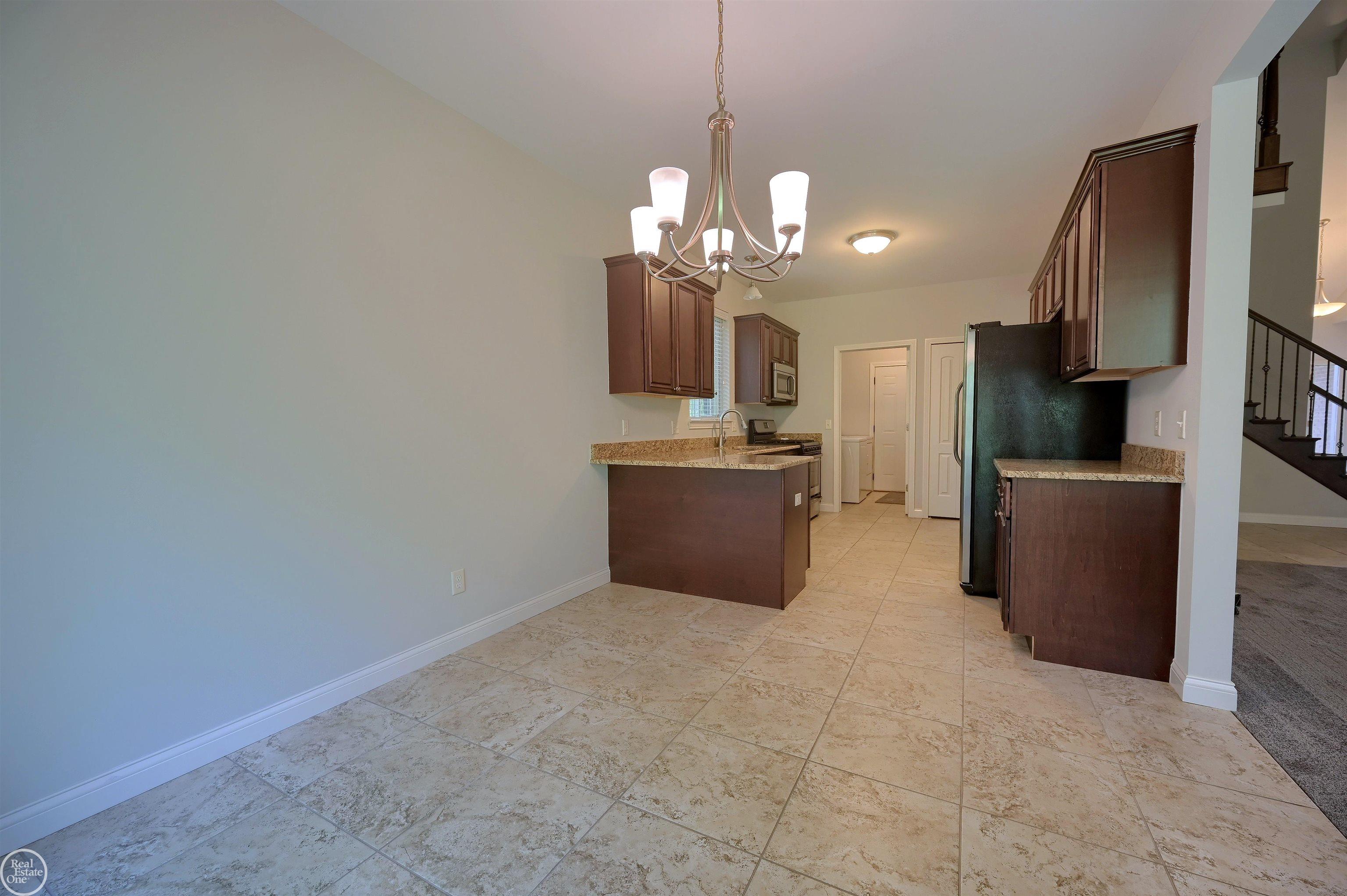 8199 22 Mile Road, Unit RIGHT SIDE ) Utica, MI 48317 - Photo 37 of 59