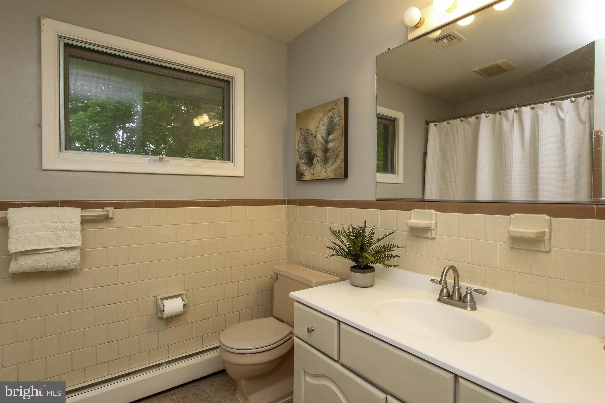 13417 Blenfield Road Phoenix, MD 21131 - Photo 14 of 30 Bath