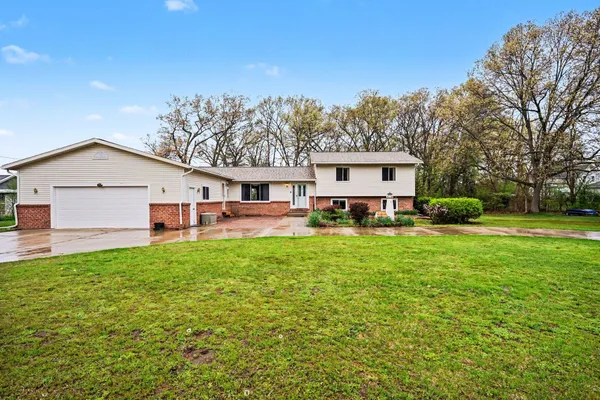 $550,000 | 15378 McLeans, Spring Lake, MI 49456